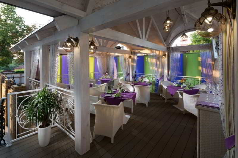 Iris Art Hotel Jarkov Exterior foto